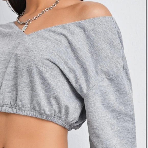 NWT. Zaful V Neck Cropped Sweater. - Picture 4 of 9